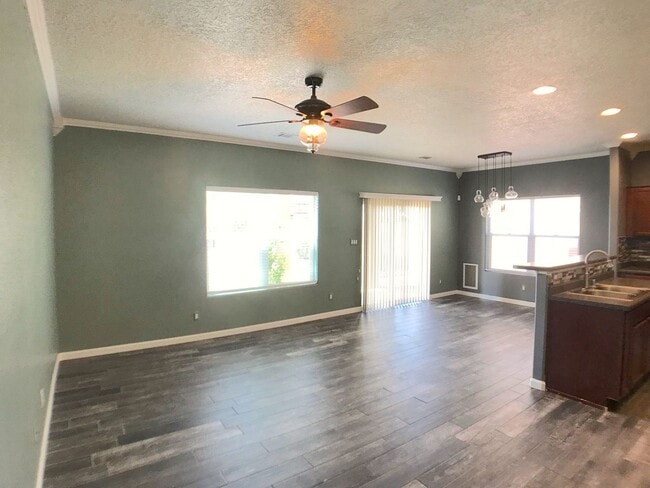 Building Photo - Modern 3 bedroom in Tierra Oeste neighborhood. NW ABQ close to I-40.