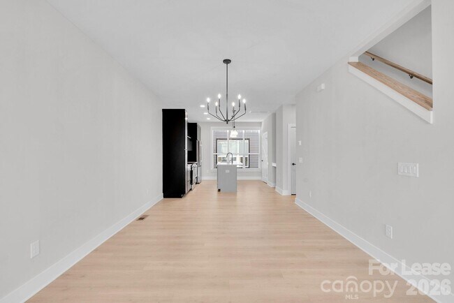 Building Photo - 113 Verbena St