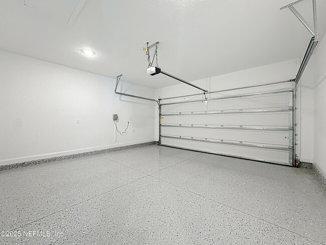 Building Photo - 289 Pentwater Rd