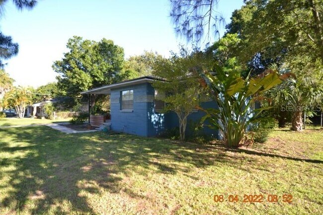Building Photo - 2801 Sanders Dr