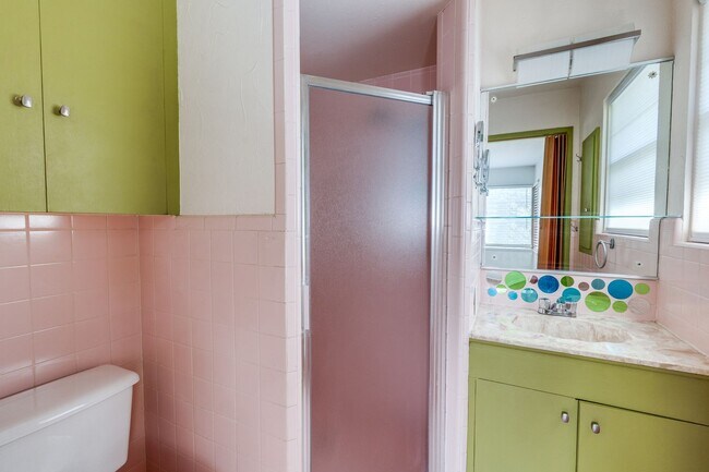 Building Photo - 2 Bed/2 Bath in Northeast Park Subdivision