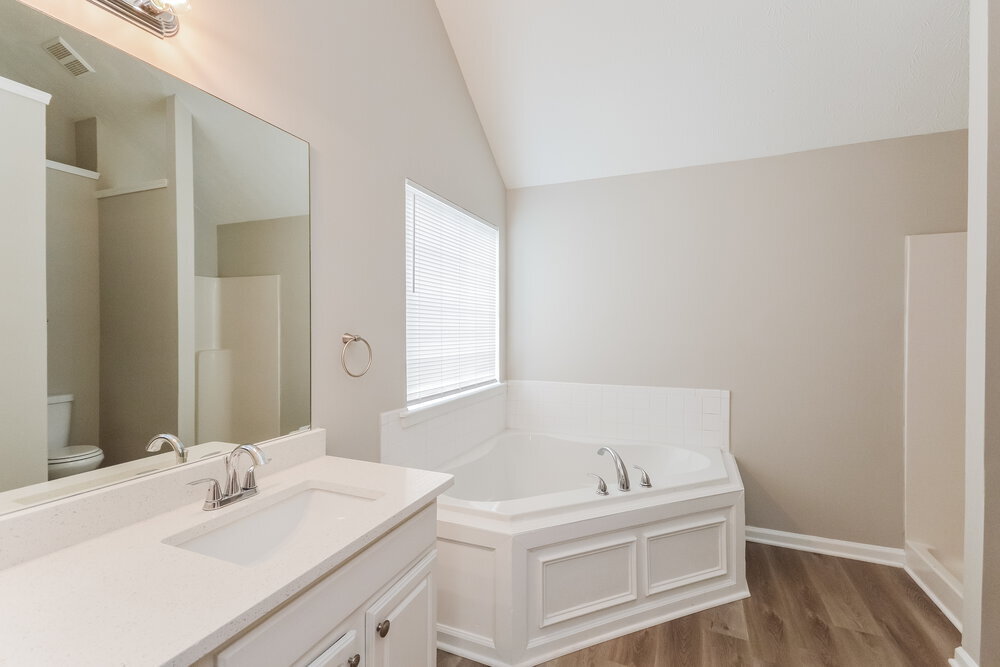 Building Photo - 95 Hazelhurst Dr