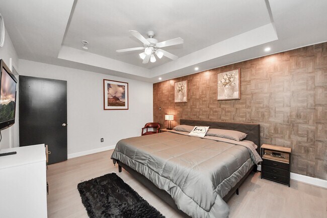 Building Photo - 9715 Riddlewood Ln