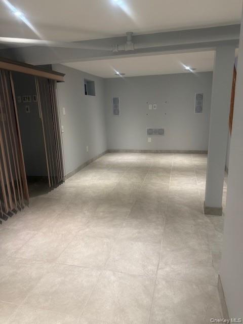 Building Photo - 302 Oakford St