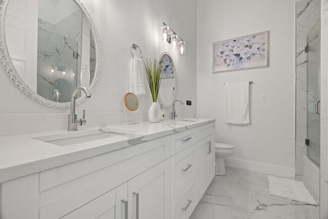 Building Photo - Gorgeous New Constriction House in Tampa