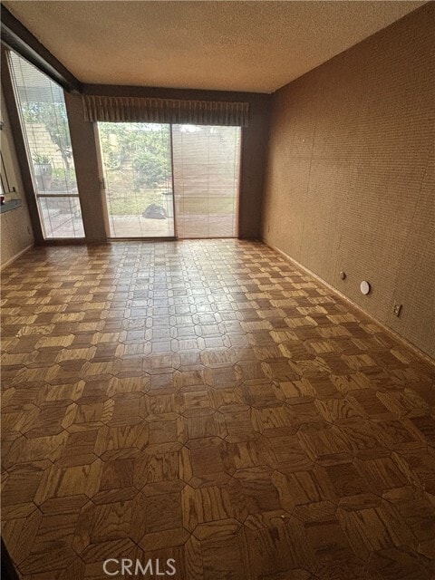 Building Photo - 926 W Alfred Pl