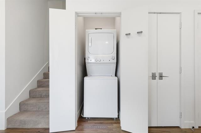 Building Photo - 2111 Bennett Ave