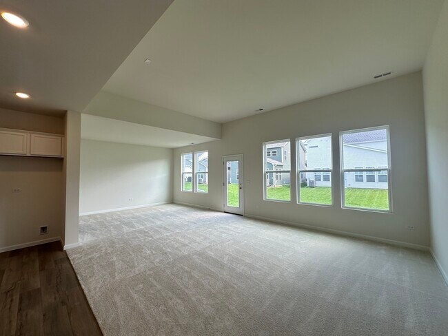 Building Photo - 2656 Lawlor Ln