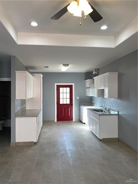 Building Photo - 3713 Paola St
