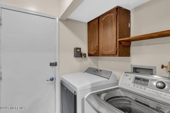 Building Photo - 9 Cherry Hill Ln