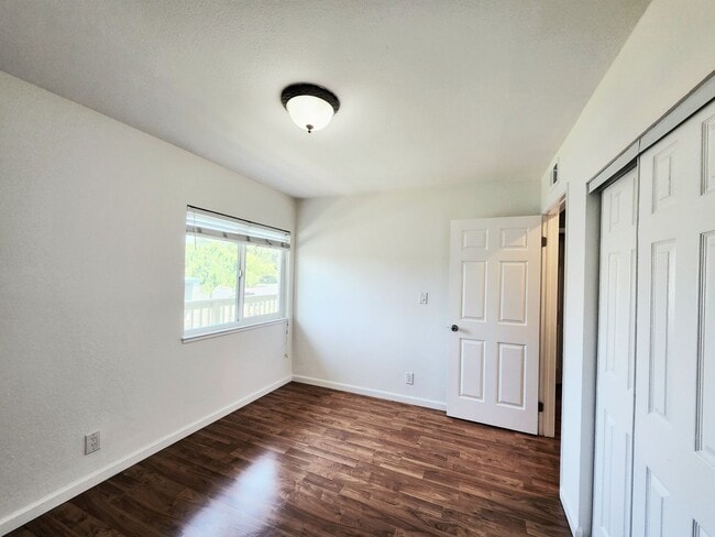 Building Photo - Spacious 4 bedroom in Foster City