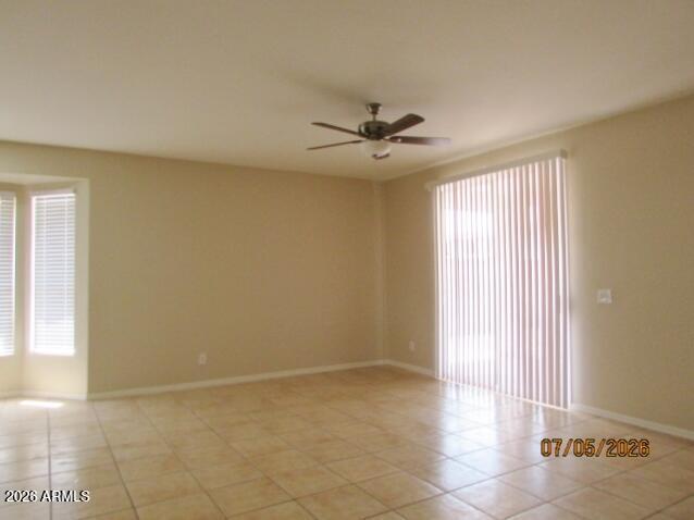 Building Photo - 6135 W Navajo Dr