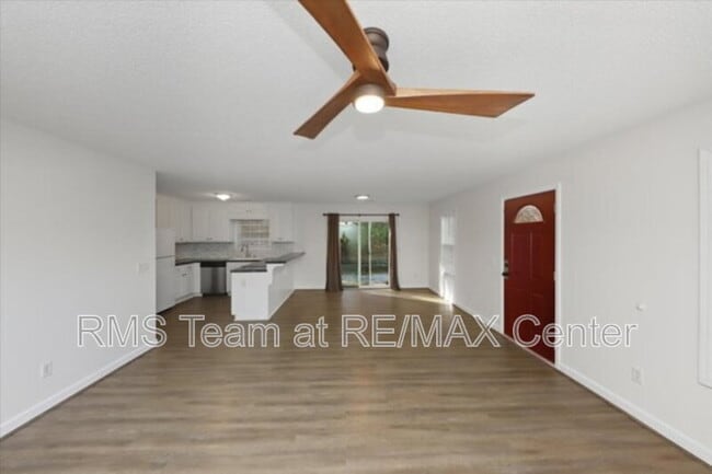 Building Photo - 2515 Lakeview Trail