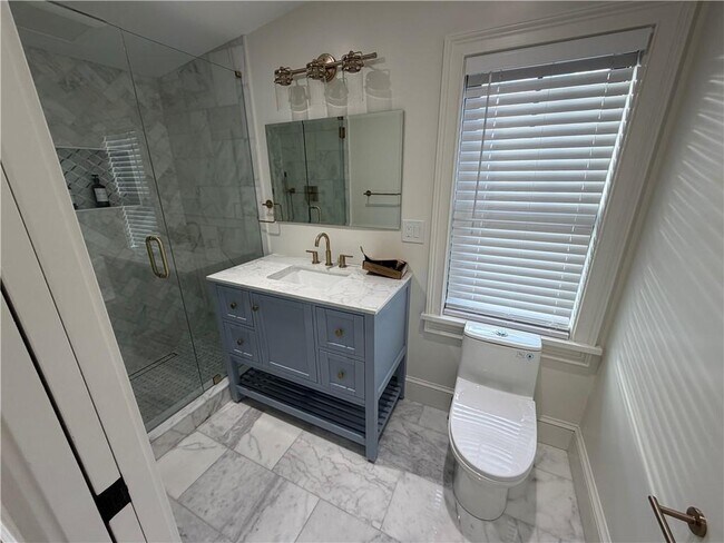 Building Photo - 9-9 Dearborn St