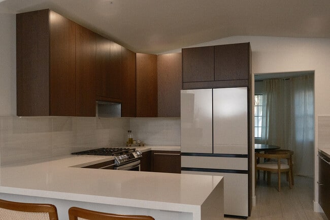 Building Photo - 53675 Avenida Martinez
