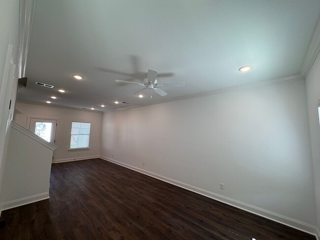 Building Photo - 3BD/3.5BA FOR RENT