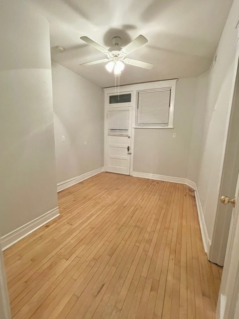 Building Photo - 908 W Waveland Ave