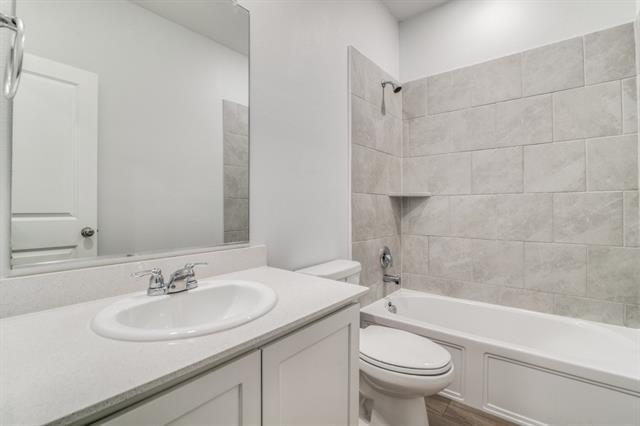 Building Photo - 805 Allison Dr