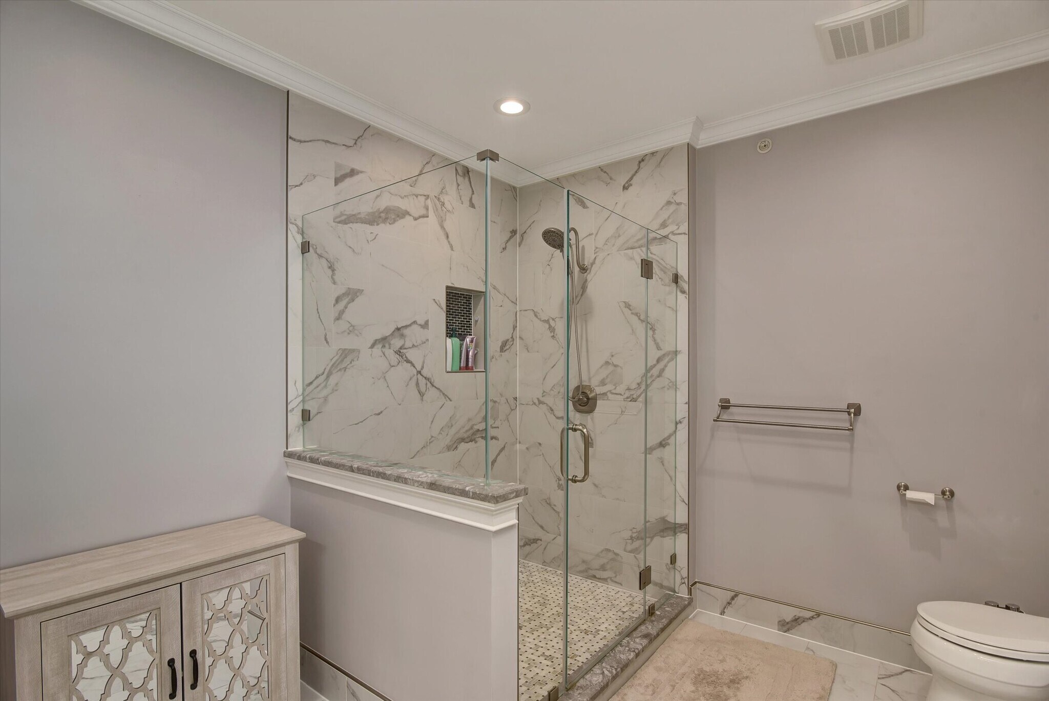 Building Photo - 594 Saint Andrews Pl