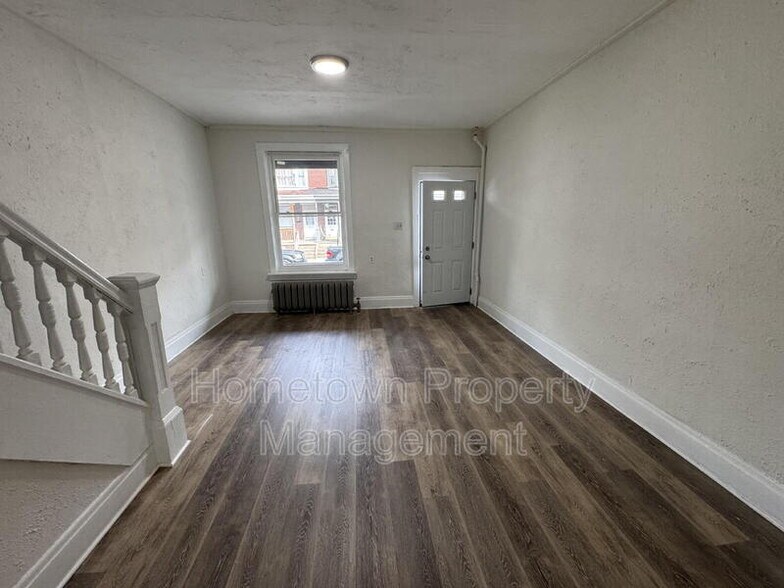 Building Photo - 1615 Naudain St