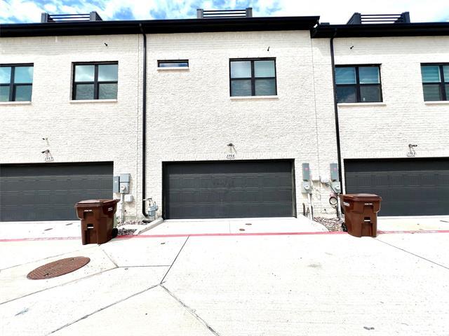 Building Photo - 1755 Montgomery Dr