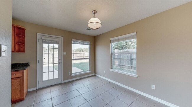 Building Photo - 4023 Southern Trace Dr