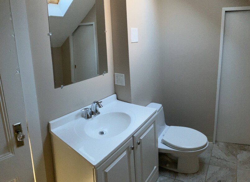 Building Photo - 51 Mount Vernon St