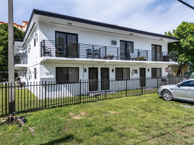 Building Photo - 131 NE 77th St