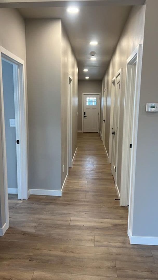 Building Photo - August 2026 Prelease! 5 Bedroom House 2 Blocks from CU