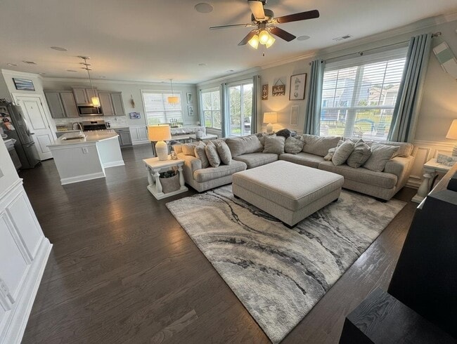 Building Photo - 2821 Scarecrow Way