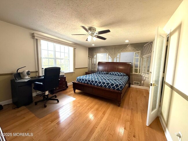 Building Photo - 28 Skylark Ct