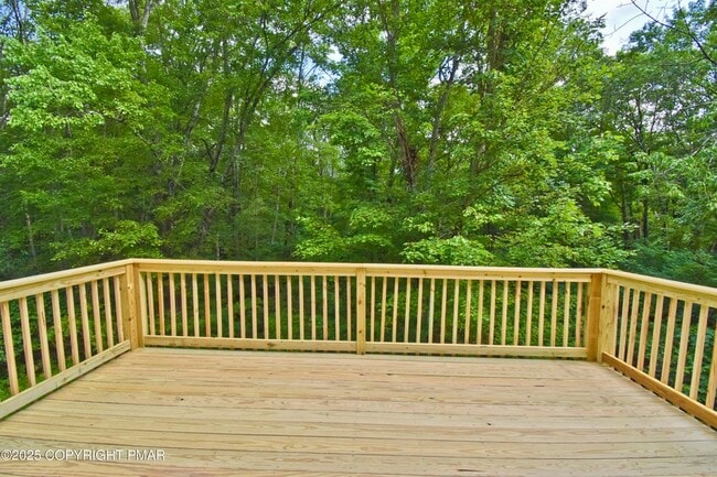 Building Photo - 557 Marco Way