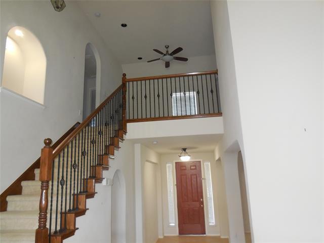 Building Photo - 10011 Teal Hollow Dr