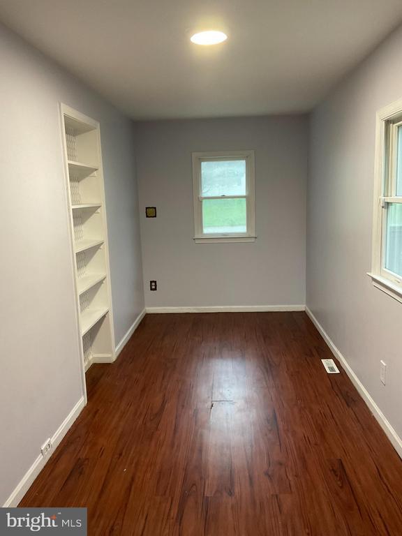 Building Photo - 205 Beeson Rd
