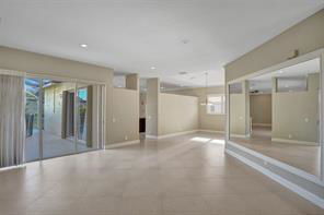Building Photo - 5977 NW 73rd Ct