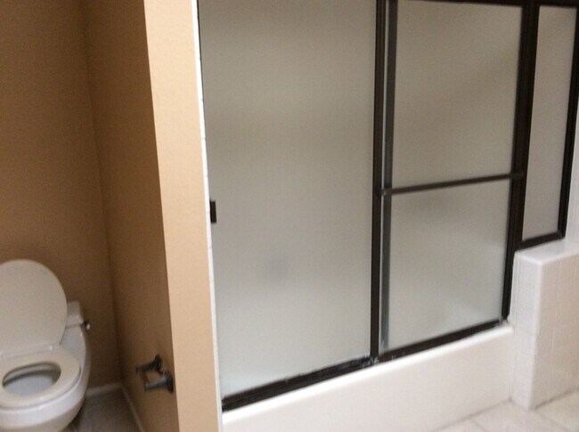 Building Photo - 135 S Sierra Ave