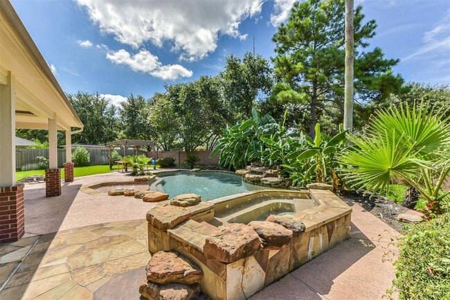Building Photo - 11502 Bay Ledge Dr