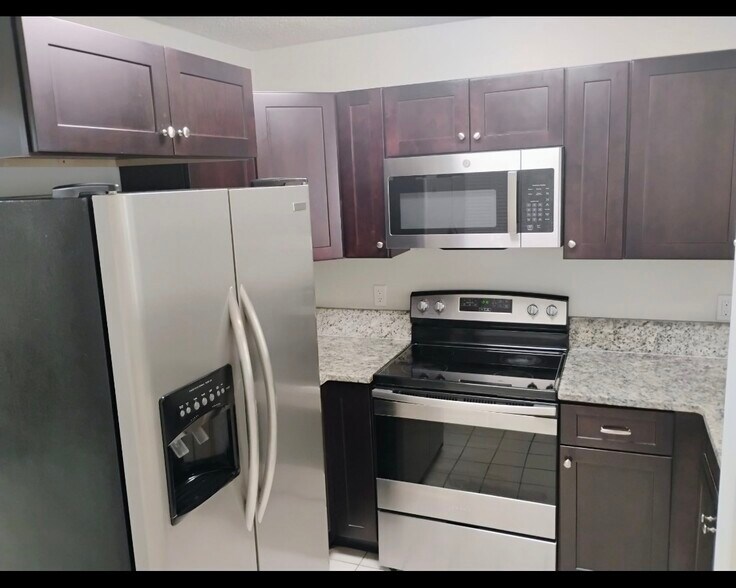 Building Photo - 3723 South Lake Orlando Pky