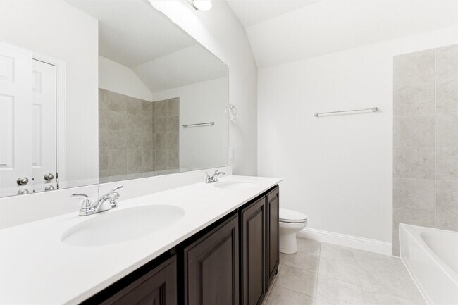 Building Photo - 5649 Salt Springs Dr