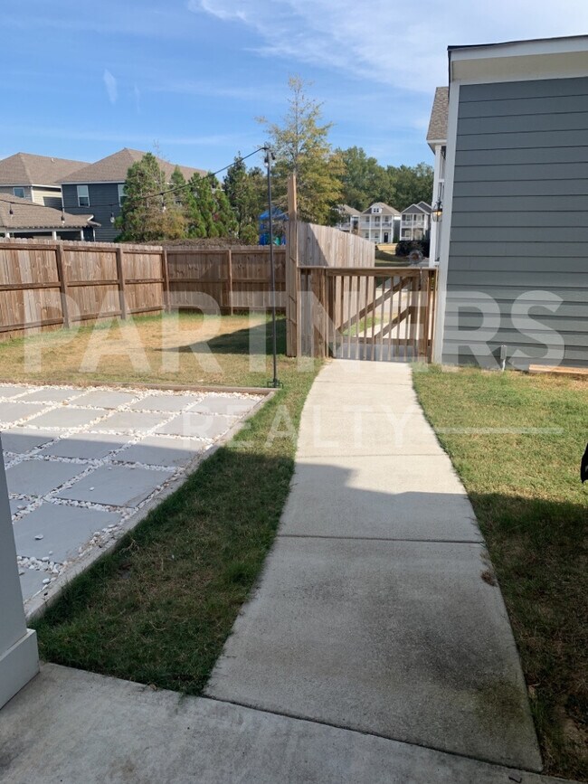 Building Photo - 170 Ave of Learning