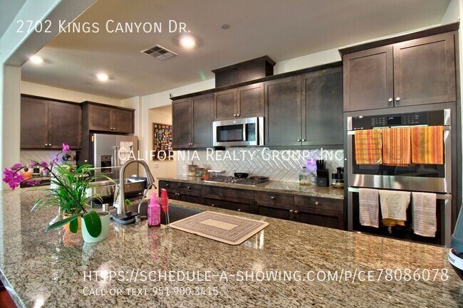 Building Photo - 2702 Kings Cyn Dr