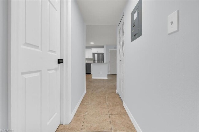 Building Photo - 5713 Foxlake Dr