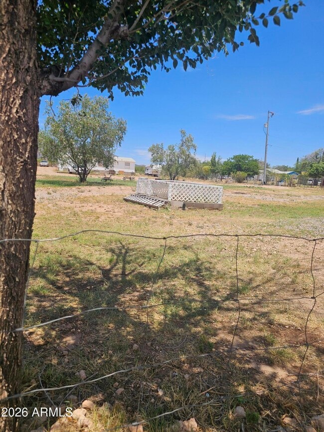 Building Photo - 2078 S Kentucky Ln