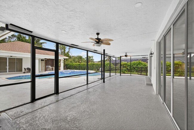 Building Photo - 1295 Longlea Terrace