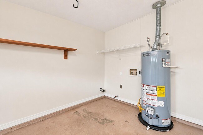 Building Photo - 148 Meadowbrook Ct