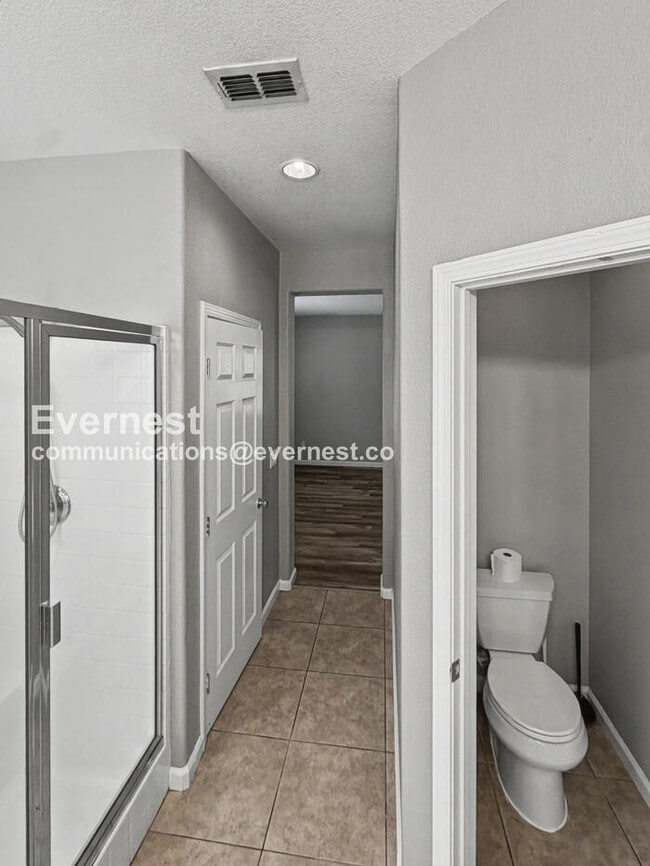 Building Photo - 1090 Azalea Ln