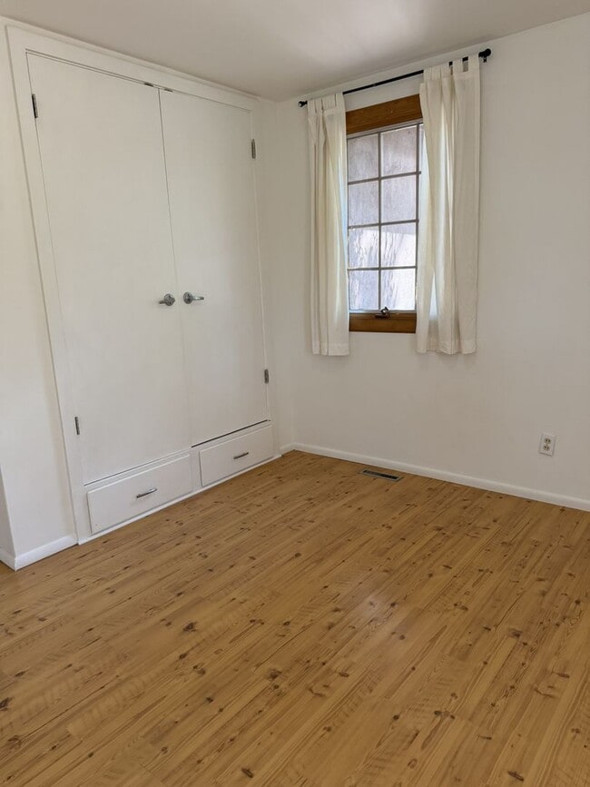 Building Photo - 641 Garcia St