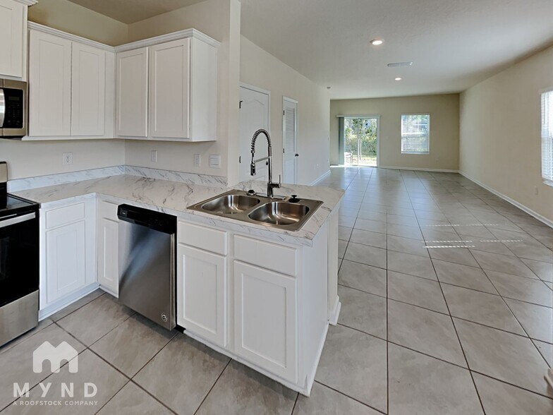 Building Photo - 7717 Legacy Trl