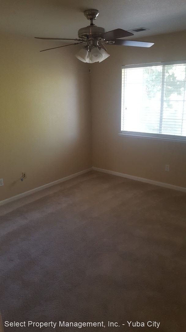 Building Photo - 5 br, 2.5 bath House - 1260 Gerald Court