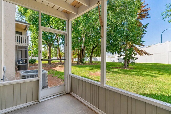 Building Photo - 163 Springwood Cir